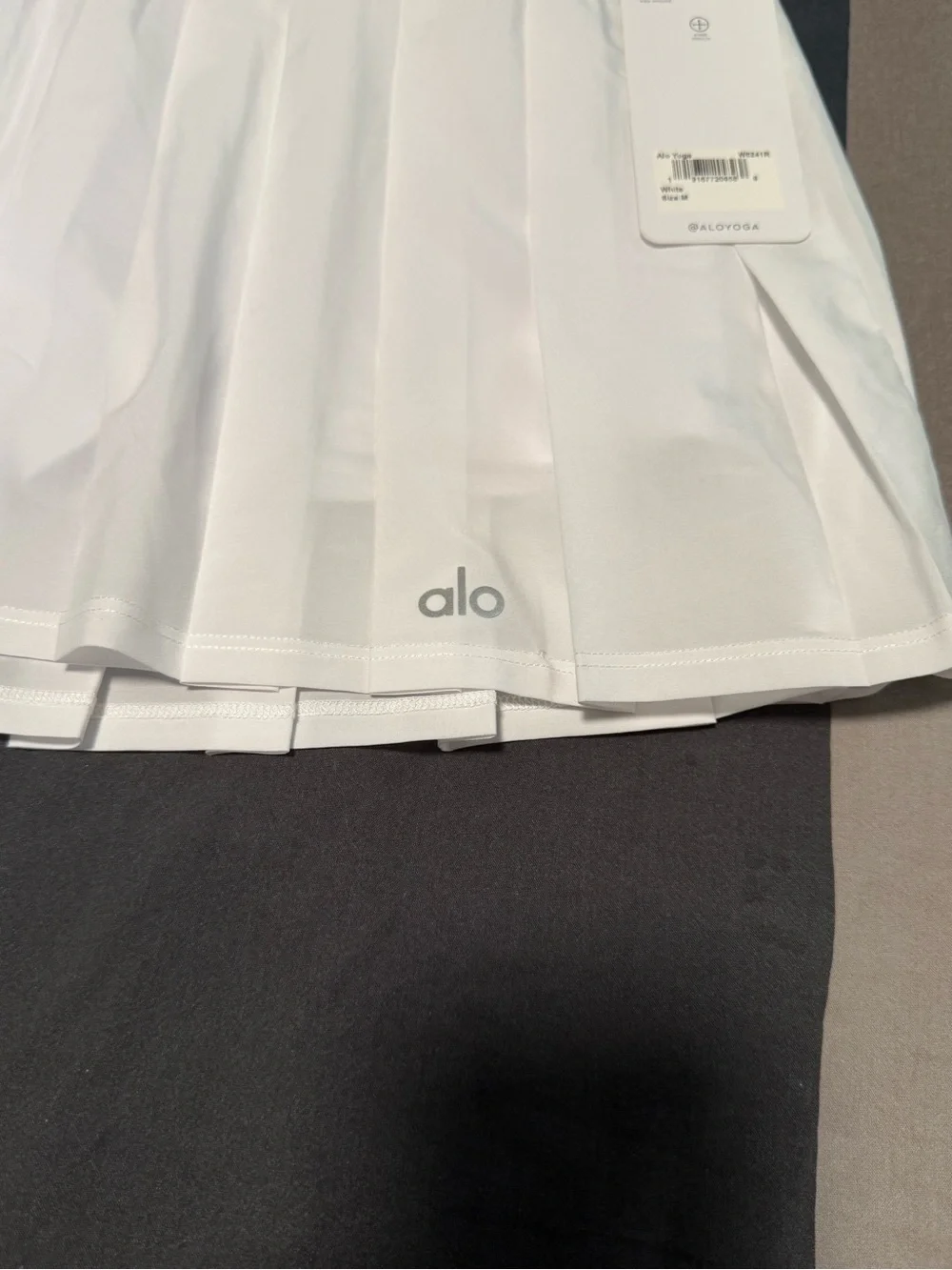 NWT Alo Yoga Varsity Tennis Skirt Color: White | Size: M